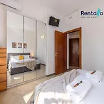Daire Station Skyline Suite, 300 Meters From The Station *